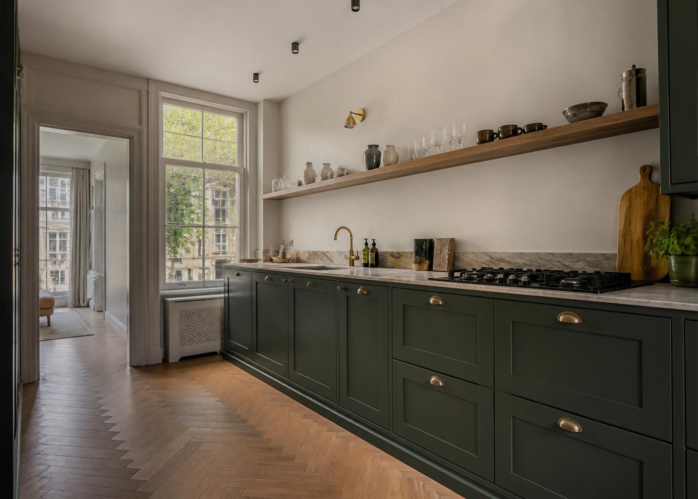 Groene keuken op maat in een Amsterdamse stadswoning